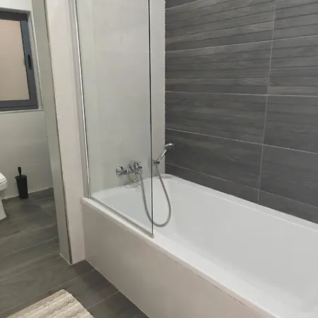 Cozy Double With Private Bath Проживание в семье *