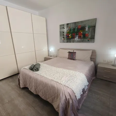 Cozy Double With Private Bath Homestay Pembroke